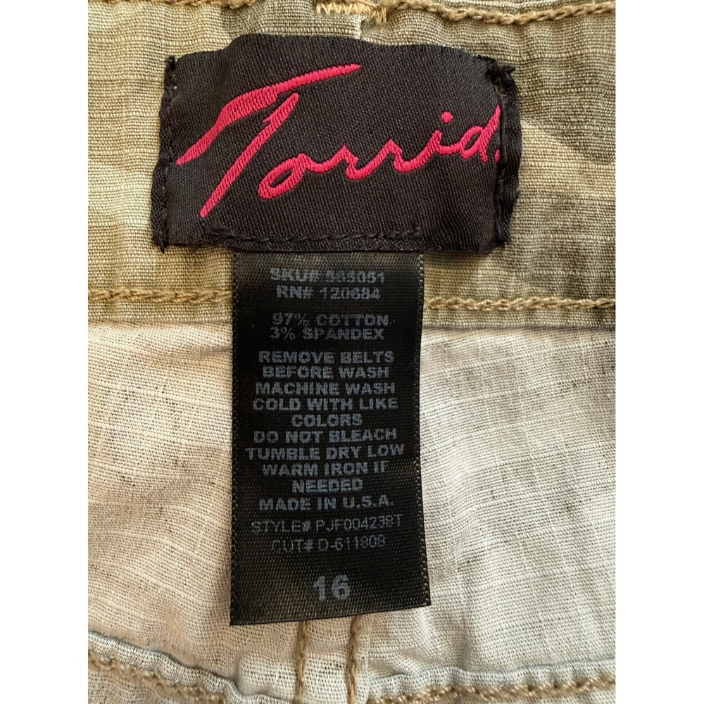 Torrid Camo Mini Skirt Women plus size 16 Green Excellent Military Cargo - Picture 3 of 5